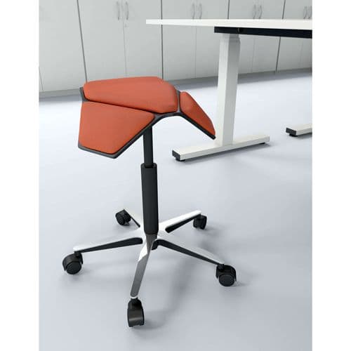 Iloa Stool Ergonomic Office Stools Manutan Uk